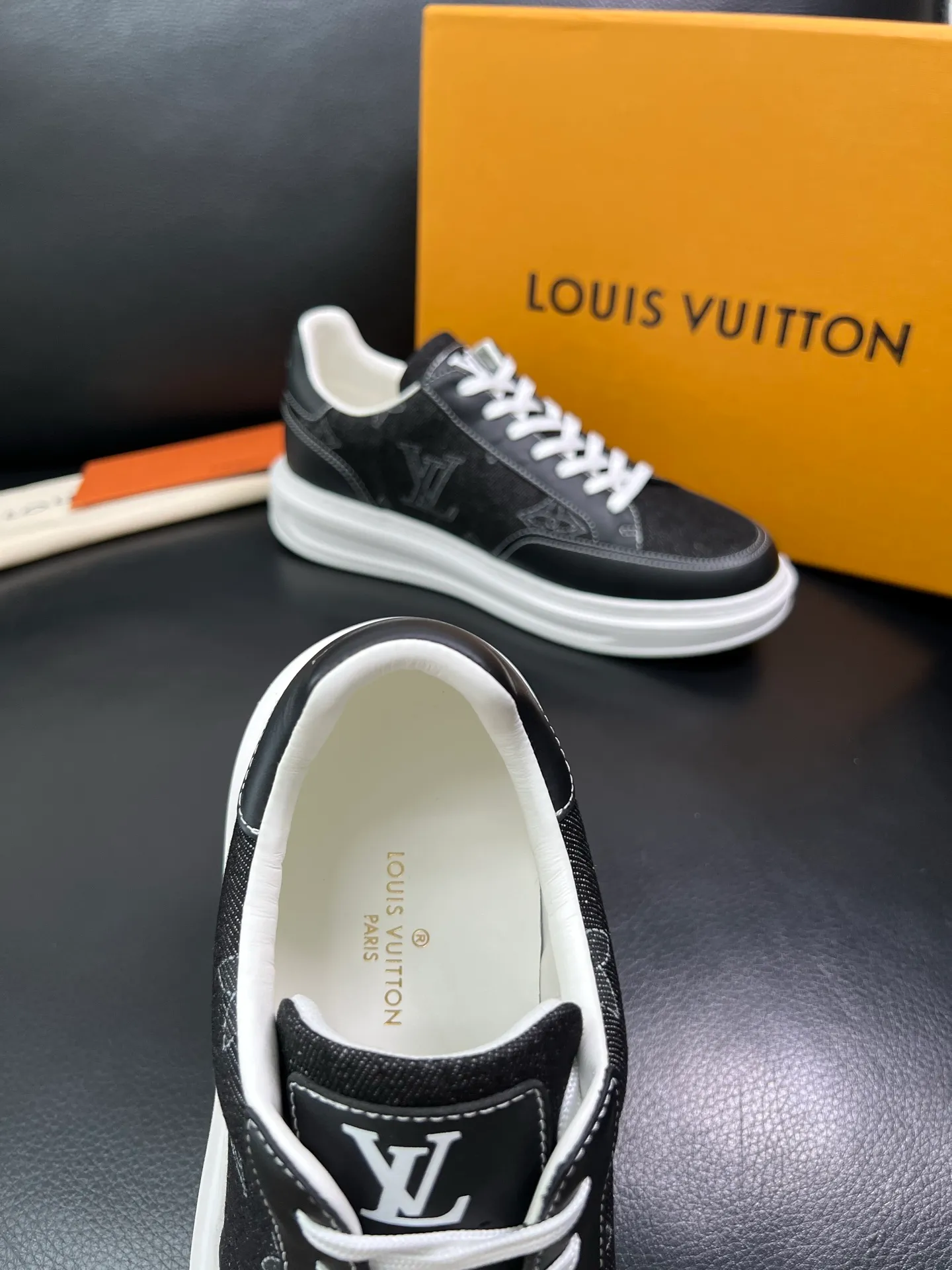 Men's shoes 💰740 Lv 🔍Top purchasing agent Louis Vuitton, sports sneakers counter synchronization, uppers imported from Italy, high-quality splicing with colorful and complex crafts, imported mesh pads are soft and comfortable, soles: original soles specially provided by the original factory, T men's shoes 💰U exclusive activity molded soles are super comfortable, original factory and single goods, high quality, welcome to compare, code number 38-44 (custom-made 45 46 )85867